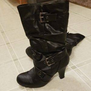 Slouch boots